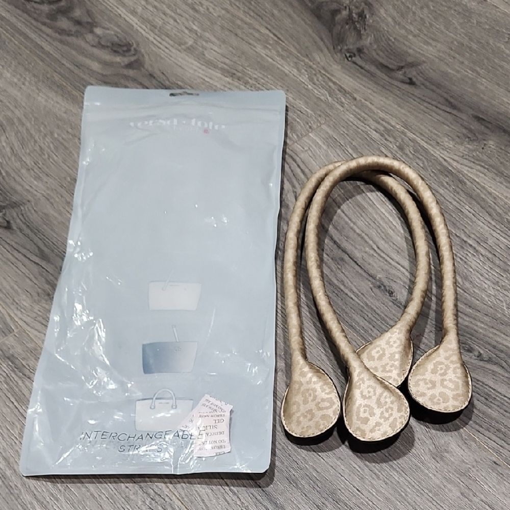 NWT Brown Versa Tote Handles